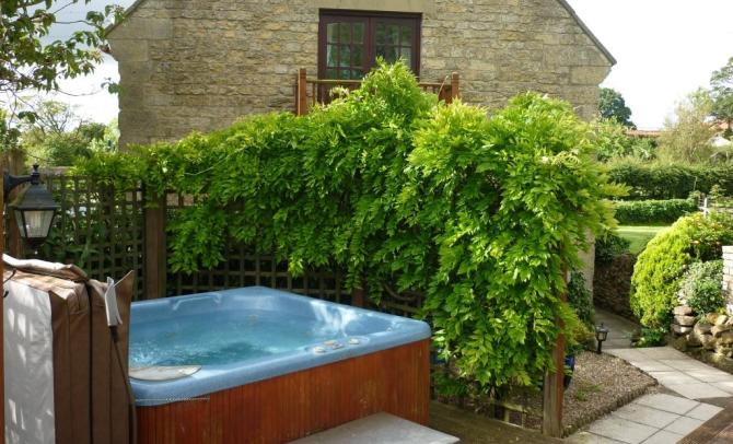 Holiday cottages hot tubs yorkshire